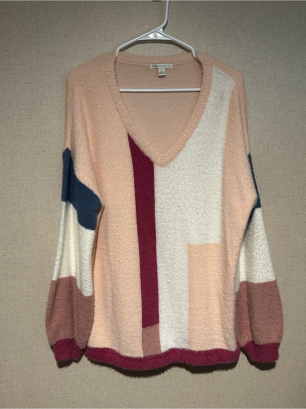 Cato Large Abstract Colorblock V-Neck Sweater in Blush, Cream, Wine & Navy